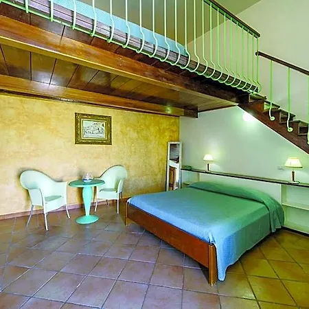 La Corricella 3*