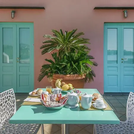 La Corricella 3*